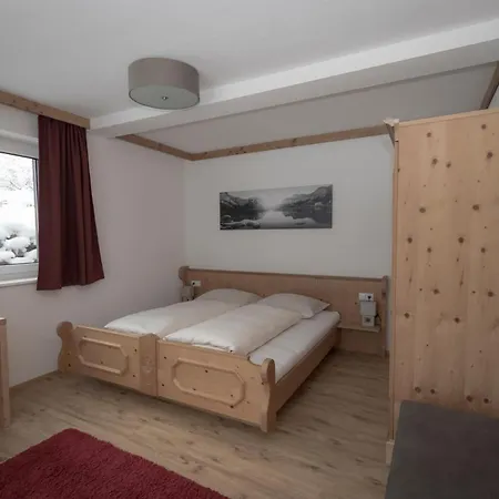 Neudegger Apartment *